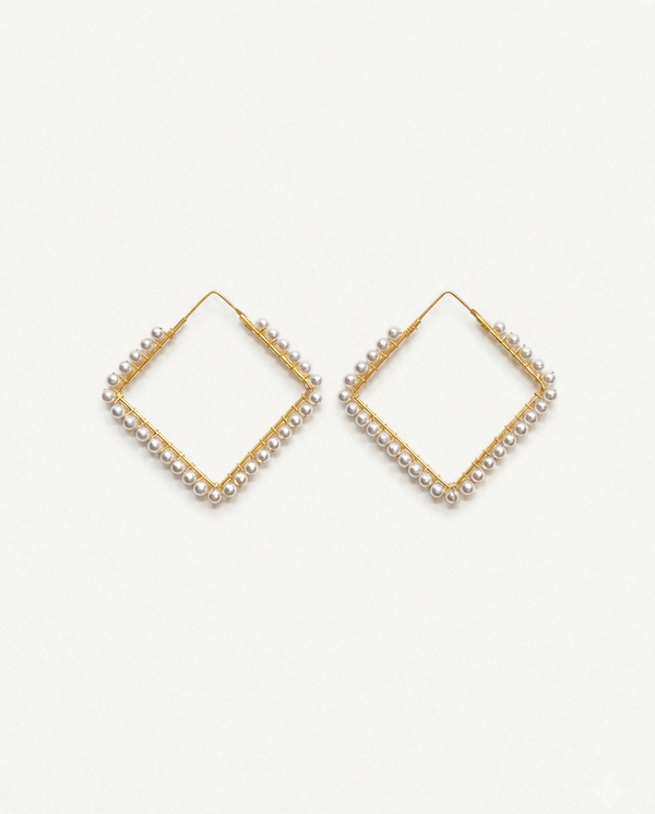 GIUDITTA – Square Earrings in 18kt Gold-Plated Sterling Silver with Hand-Woven Pearls - [18DELPERO]