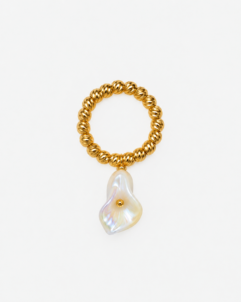 LA CALLA Ring - 18k Gold Plated Sterling Silver beads and Tahiti mother of Pearl pendent - [18DELPERO]